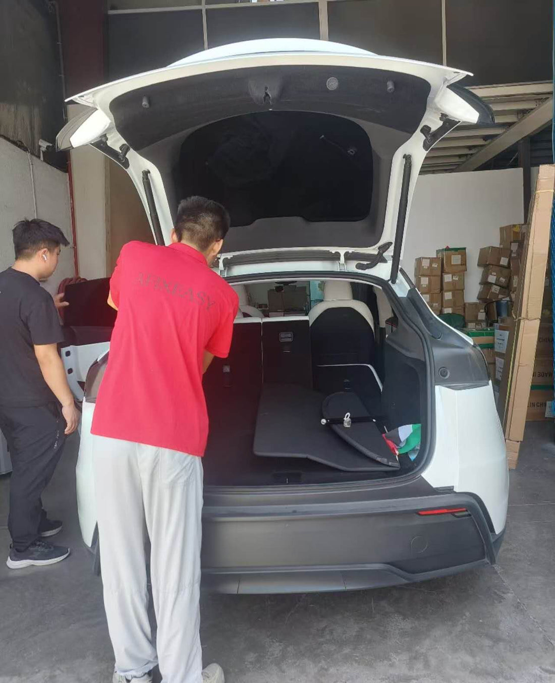UPGRADE YOUR TESLA MODEL Y 2026: SUNSHADE (COOLER, MORE COMFORTABLE DRIVES)