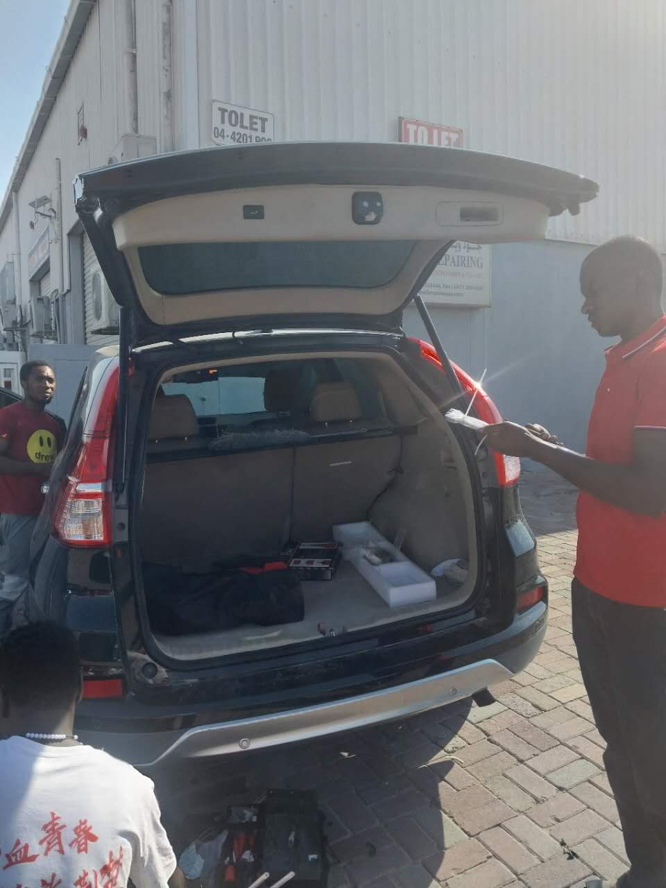 Transform Your 2015 Honda CRV with AFIXEASY Tailgate: Master Effortless Loading in UAE, Dubai, Abu Dhabi & Bahrain